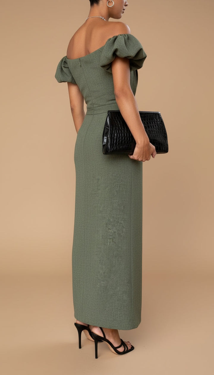 Μίντι φόρεμα λαδί με off-shoulder φουσκωτά μανίκια, πίσω όψη