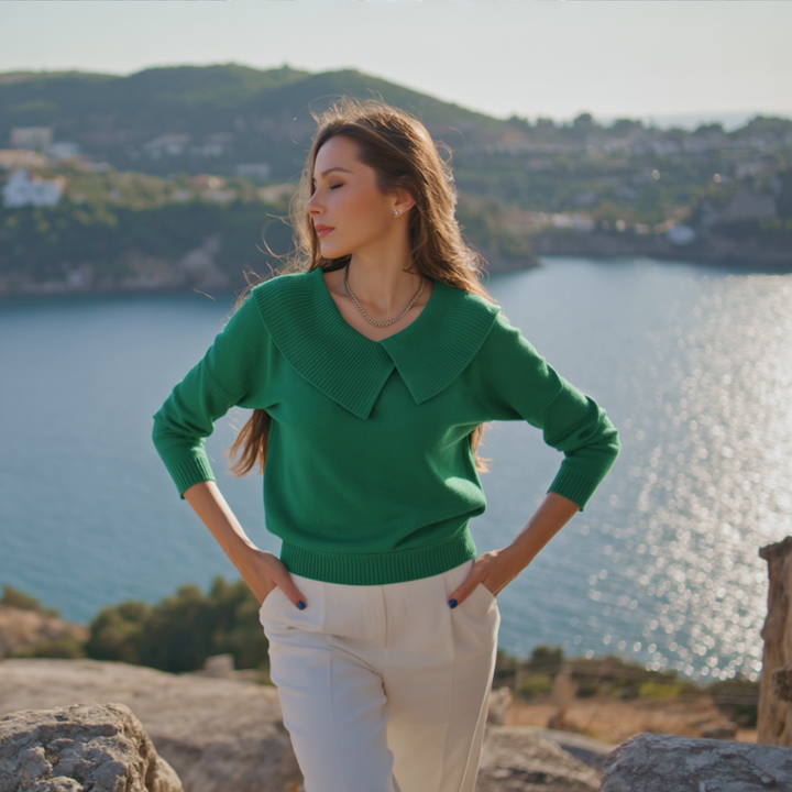 Πράσινο πουλόβερ με μαλακό γιακά και ριπτή V-λαιμόκοψη